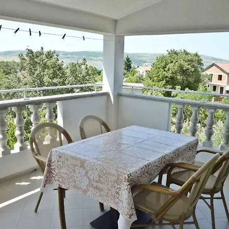 In Starigrad-paklenica 34902 * スタリグラード