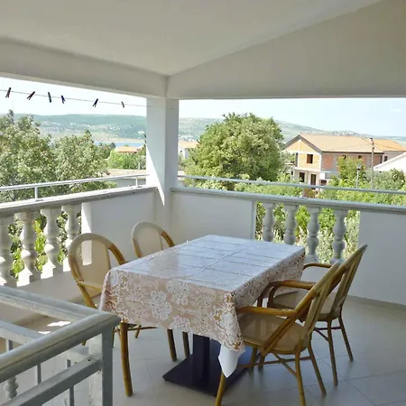 In Starigrad-paklenica 34902 Apartment
