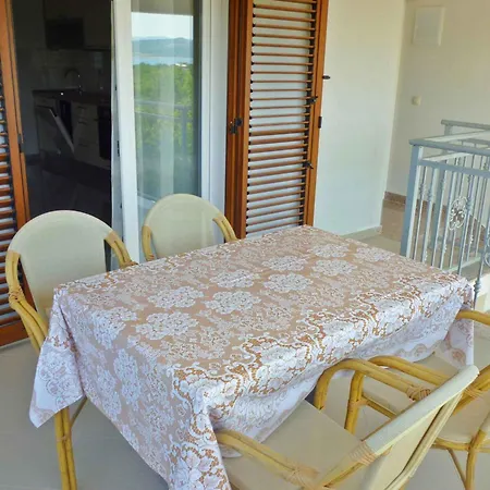 In Starigrad-paklenica 34902 Apartment