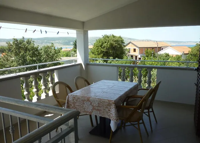In Starigrad-paklenica 34902 Апартаменты Стариград-Пакленица